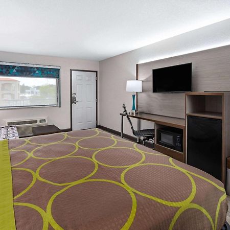 Super 8 By Wyndham Prattville Montgomery Екстериор снимка