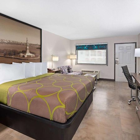 Super 8 By Wyndham Prattville Montgomery Екстериор снимка