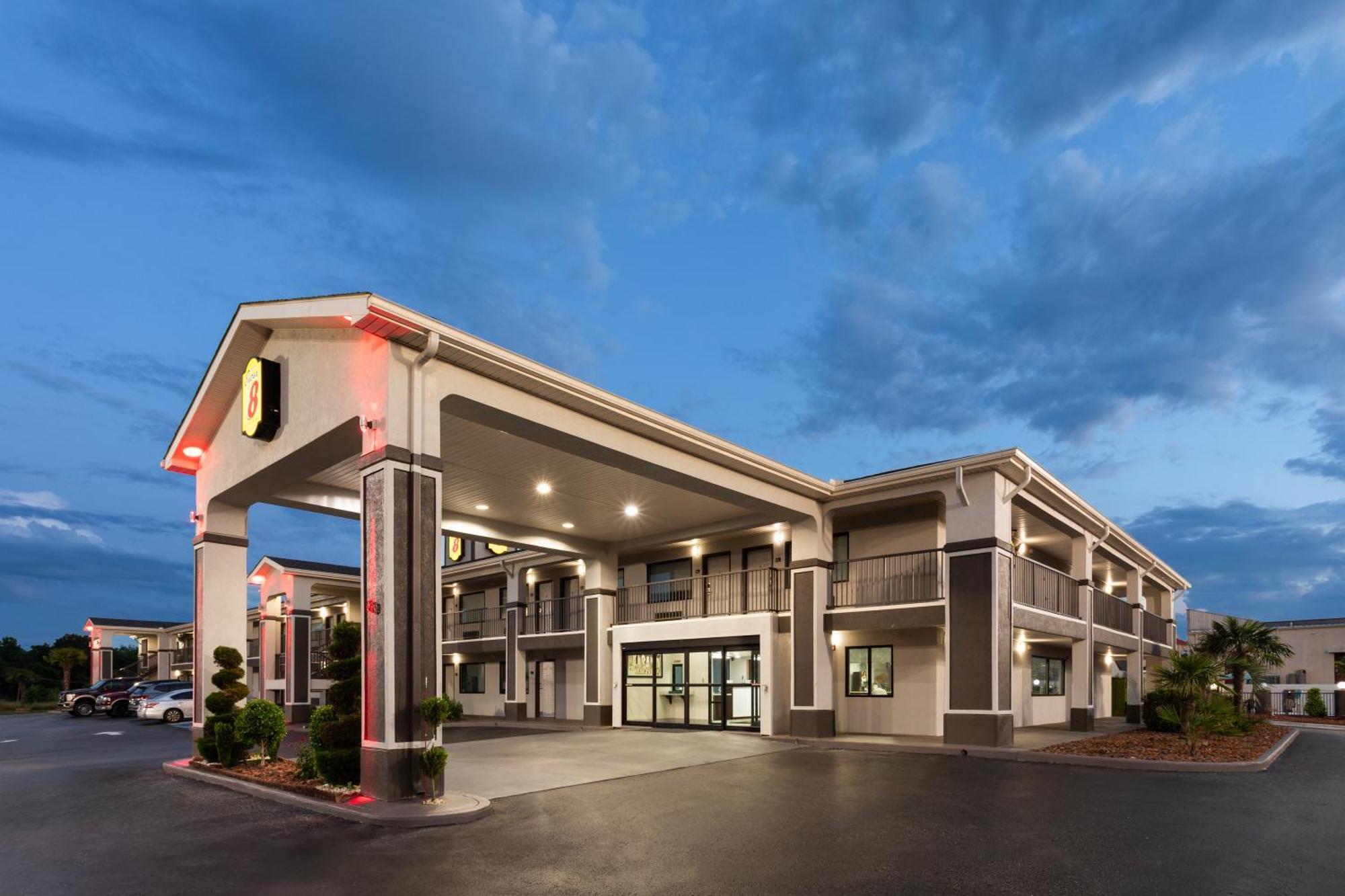 Super 8 By Wyndham Prattville Montgomery Екстериор снимка