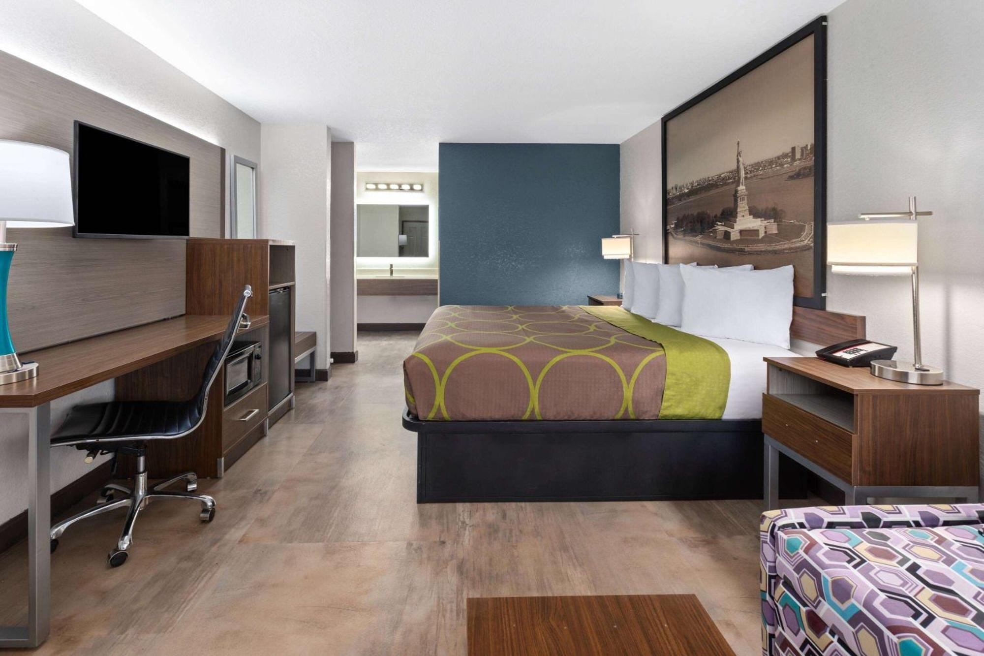 Super 8 By Wyndham Prattville Montgomery Екстериор снимка