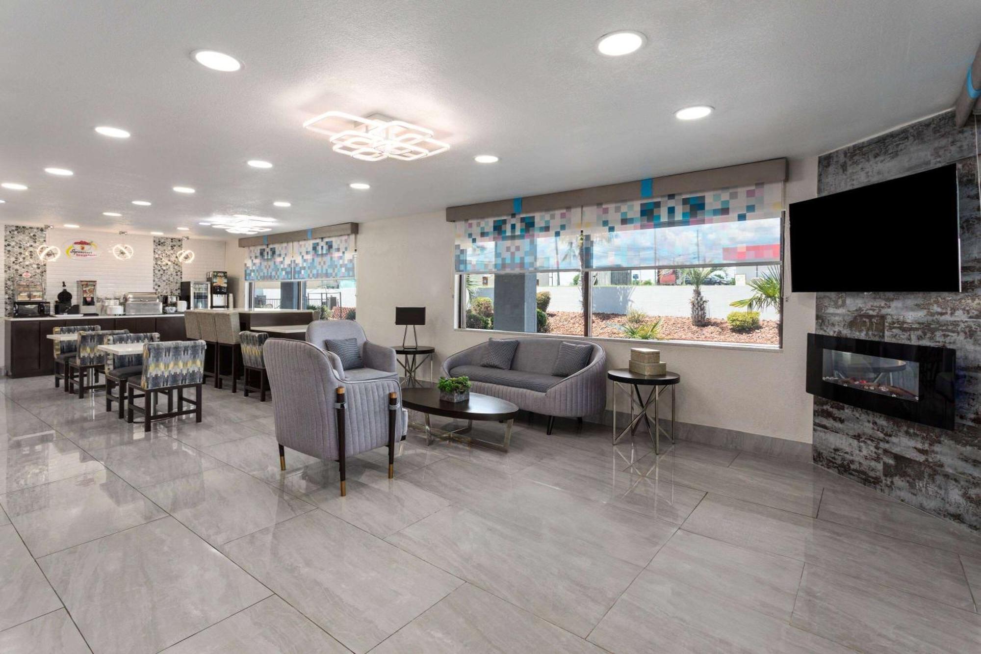 Super 8 By Wyndham Prattville Montgomery Екстериор снимка