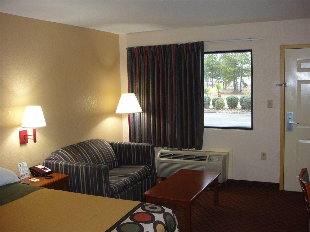 Super 8 By Wyndham Prattville Montgomery Екстериор снимка